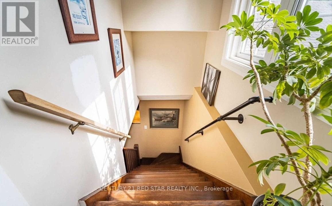 550 Fourth Line, Oakville, Ontario  L6L 5A7 - Photo 25 - W13034642