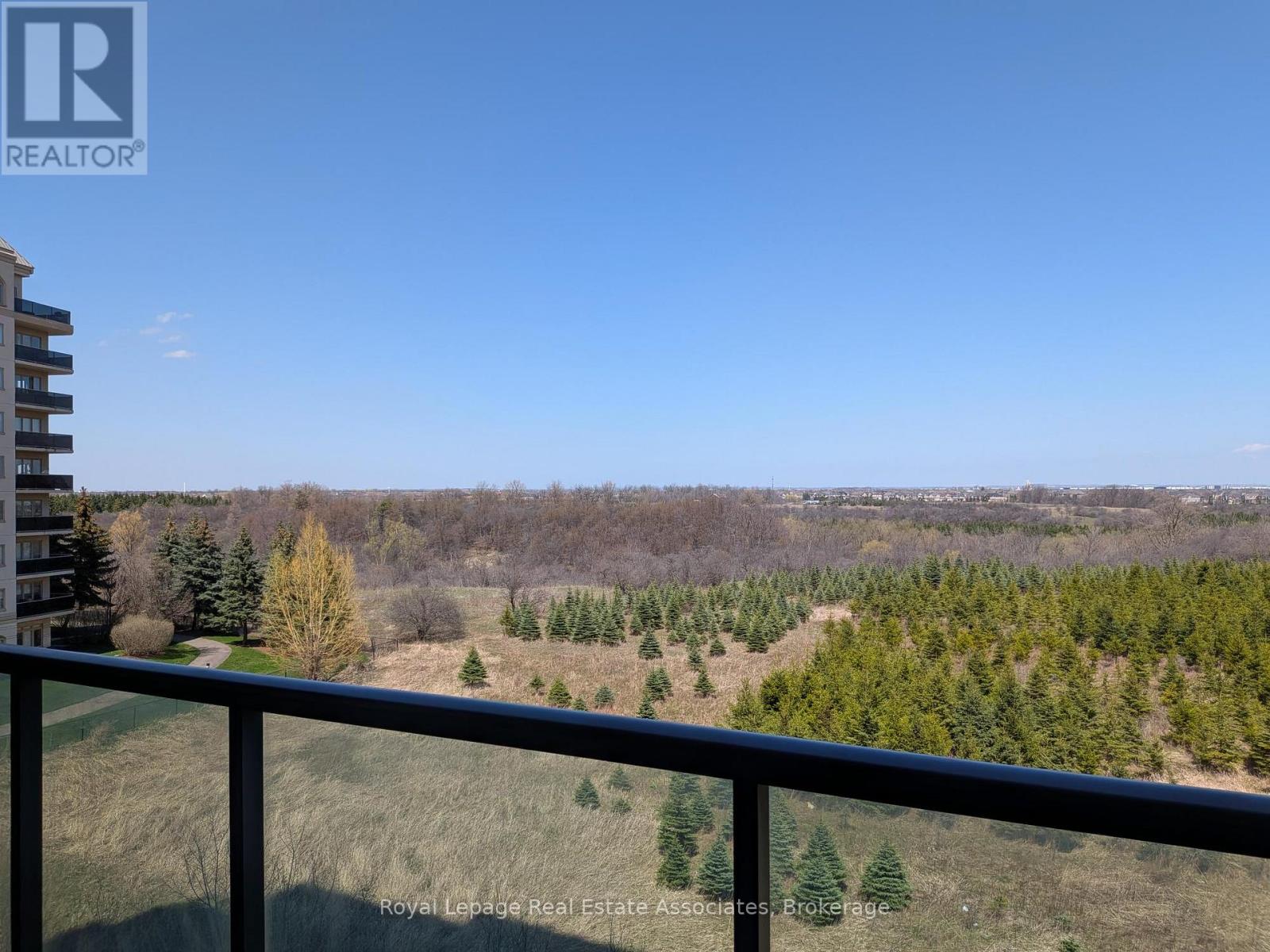 405 - 45 Yorkland Boulevard, Brampton, Ontario  L6P 4B4 - Photo 7 - W13034704