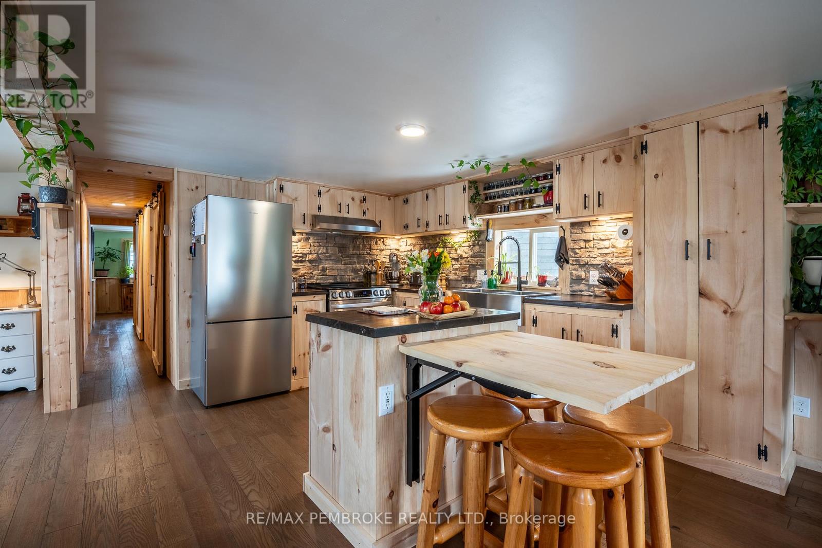 23 Pinehurst Estates, Petawawa, Ontario  K8H 2H2 - Photo 25 - X12926276