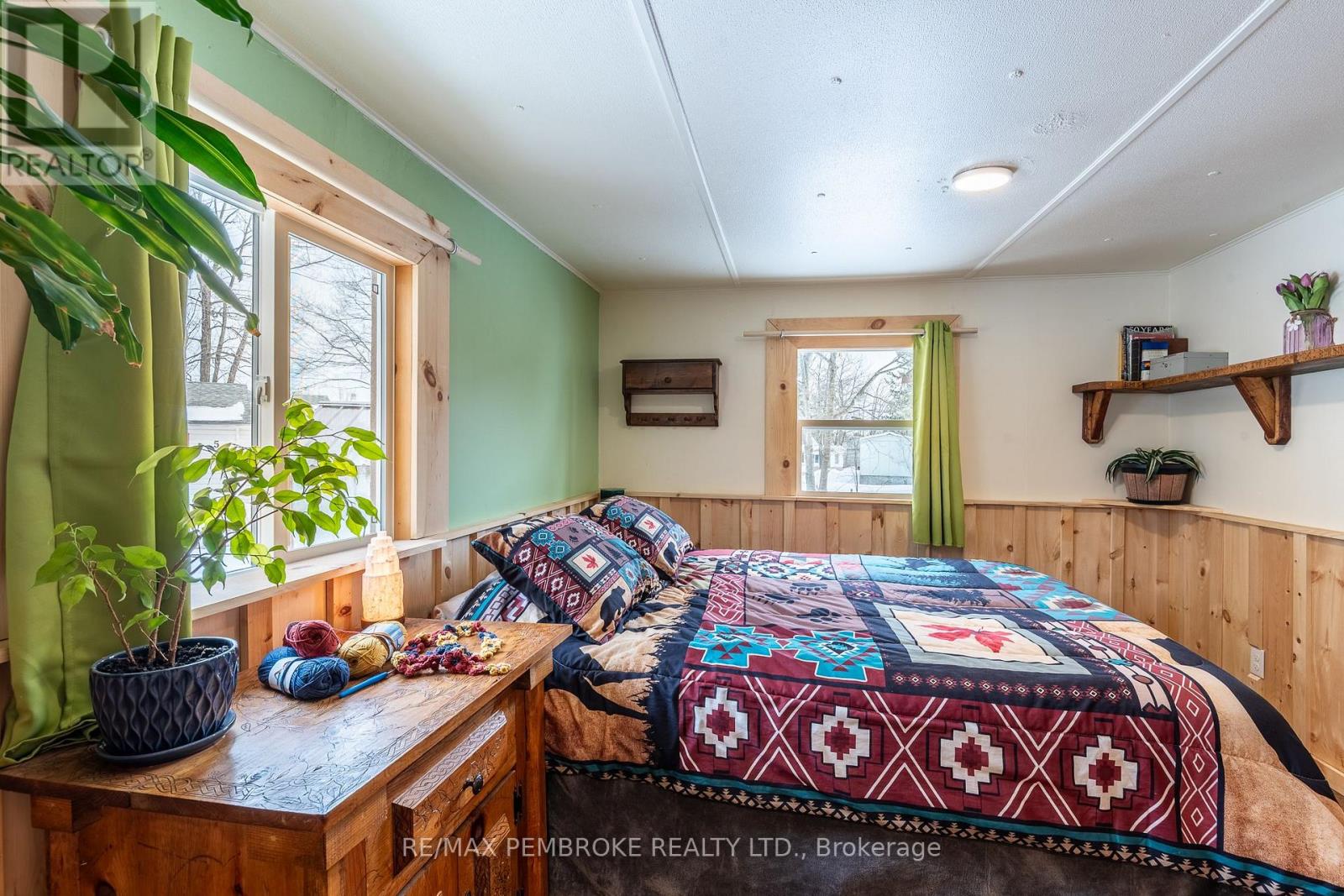 23 Pinehurst Estates, Petawawa, Ontario  K8H 2H2 - Photo 34 - X12926276