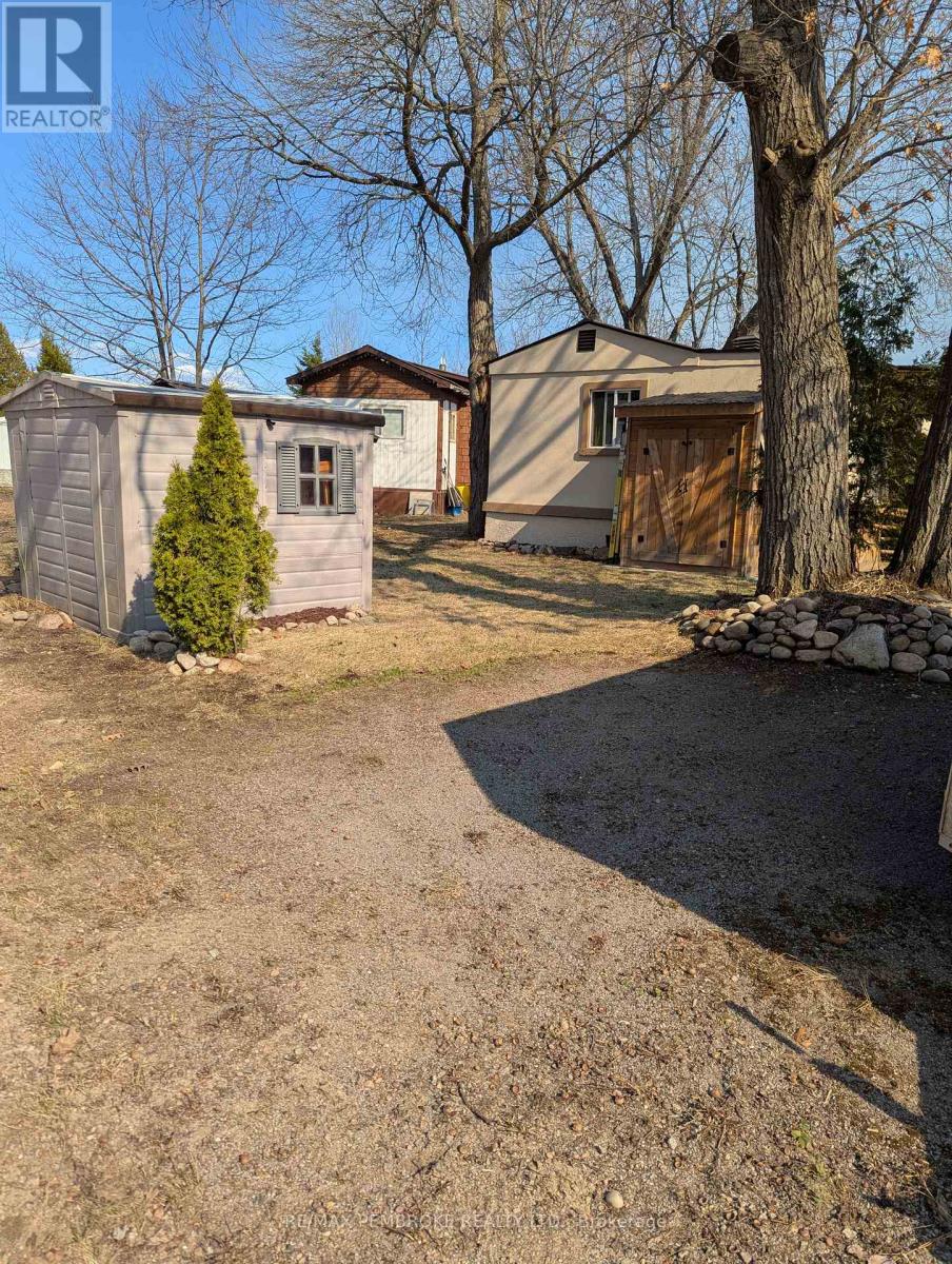 23 Pinehurst Estates, Petawawa, Ontario  K8H 2H2 - Photo 42 - X12926276