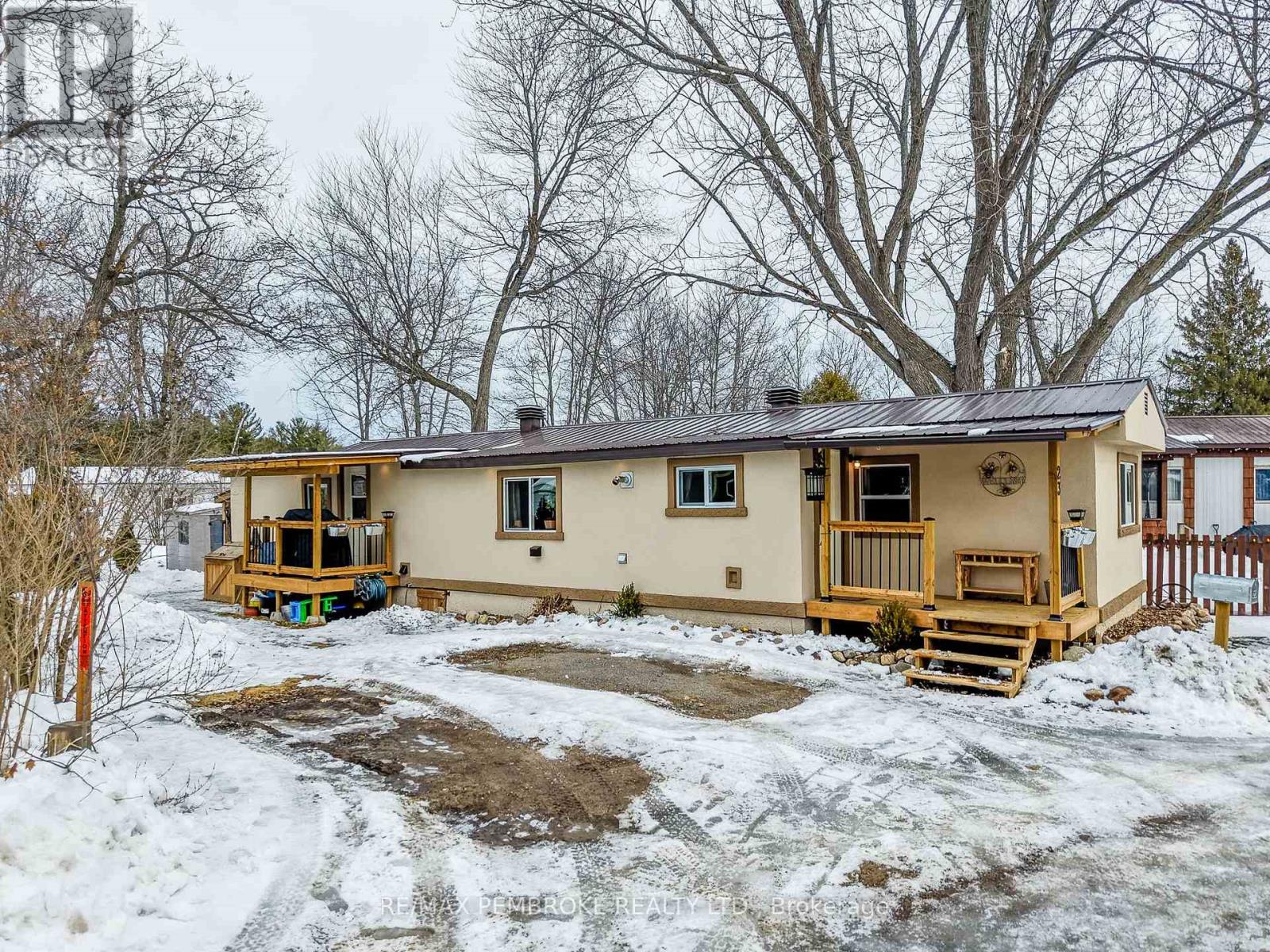 23 Pinehurst Estates, Petawawa, Ontario  K8H 2H2 - Photo 6 - X12926276