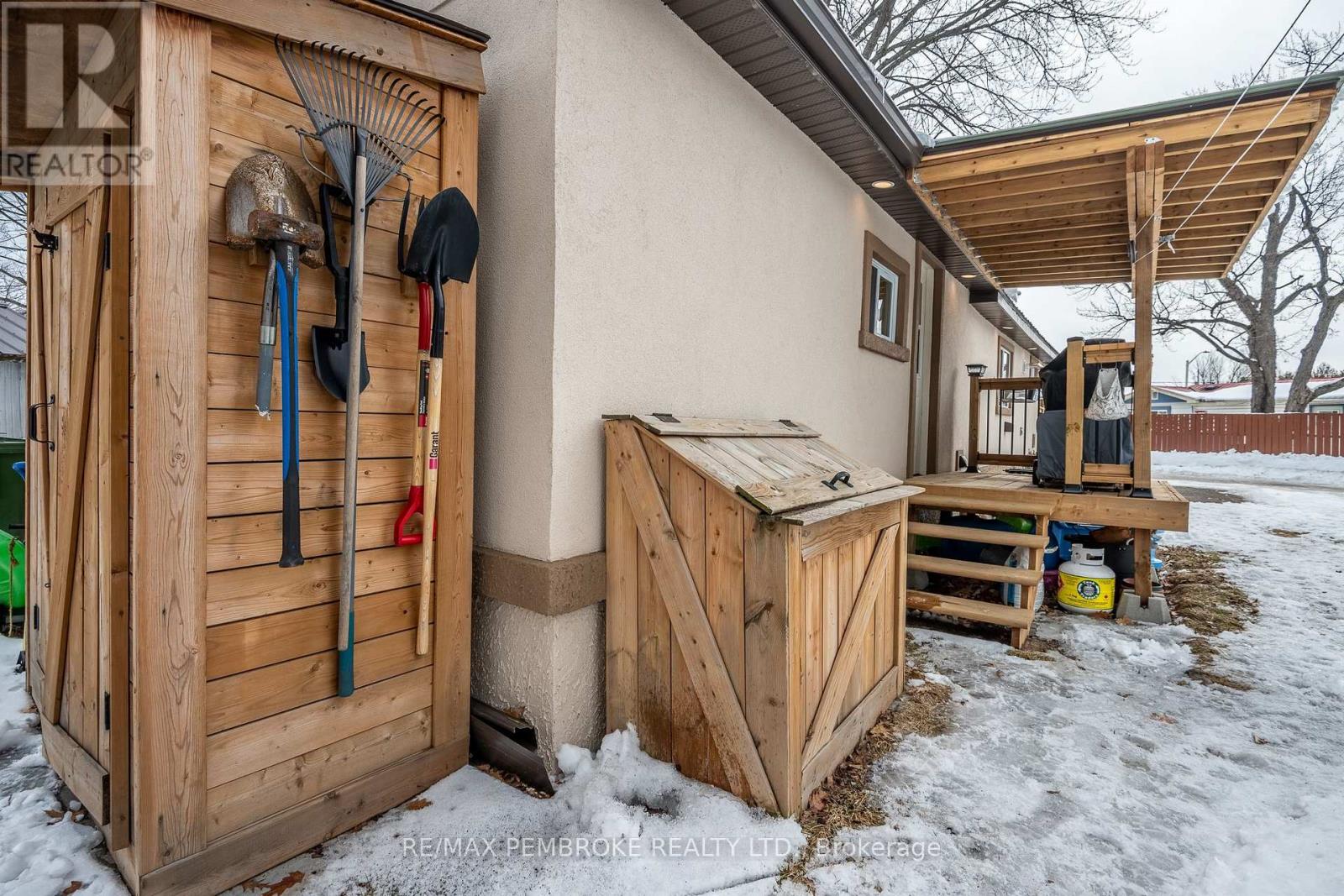 23 Pinehurst Estates, Petawawa, Ontario  K8H 2H2 - Photo 44 - X12926276