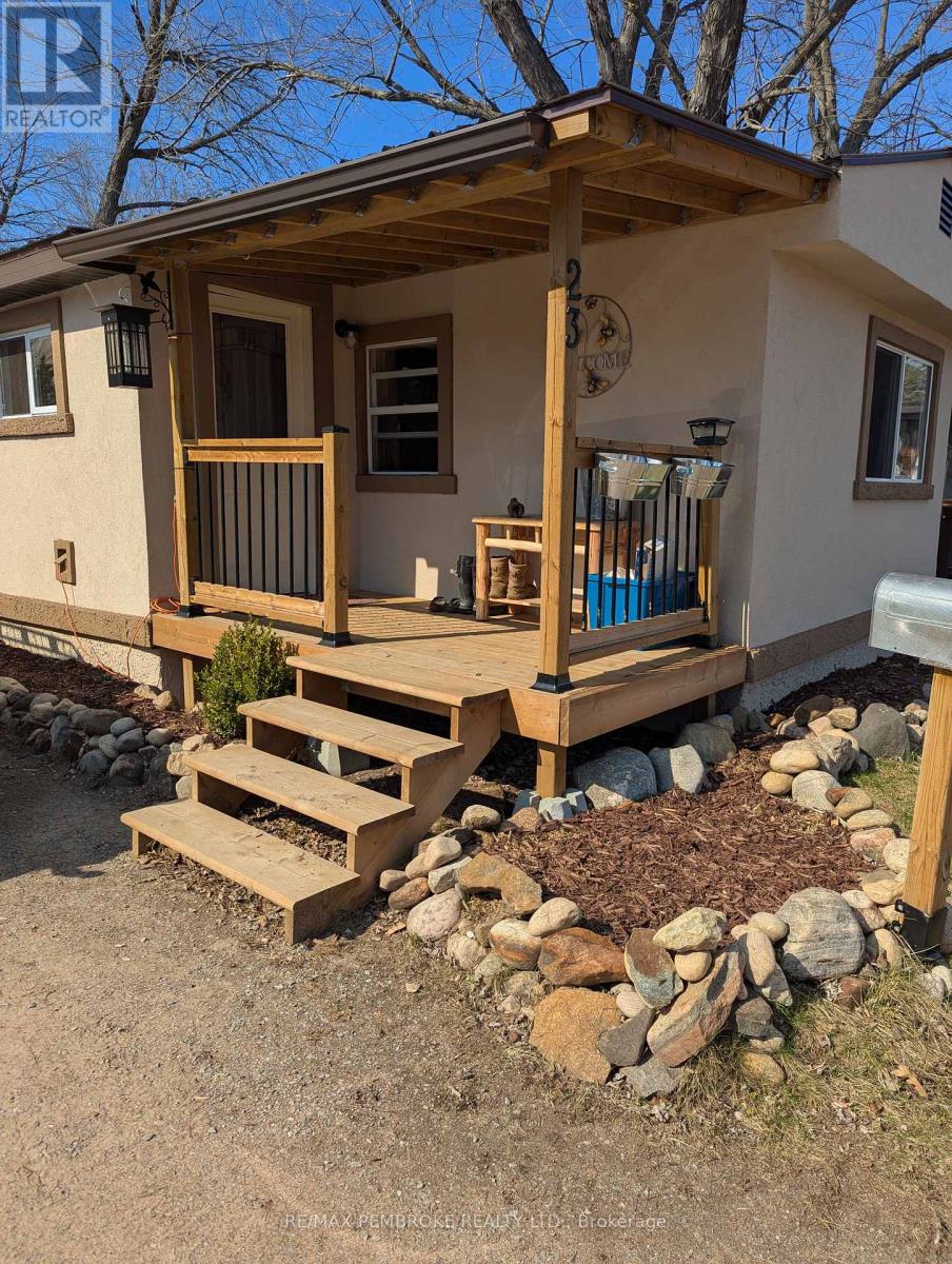 23 Pinehurst Estates, Petawawa, Ontario  K8H 2H2 - Photo 8 - X12926276