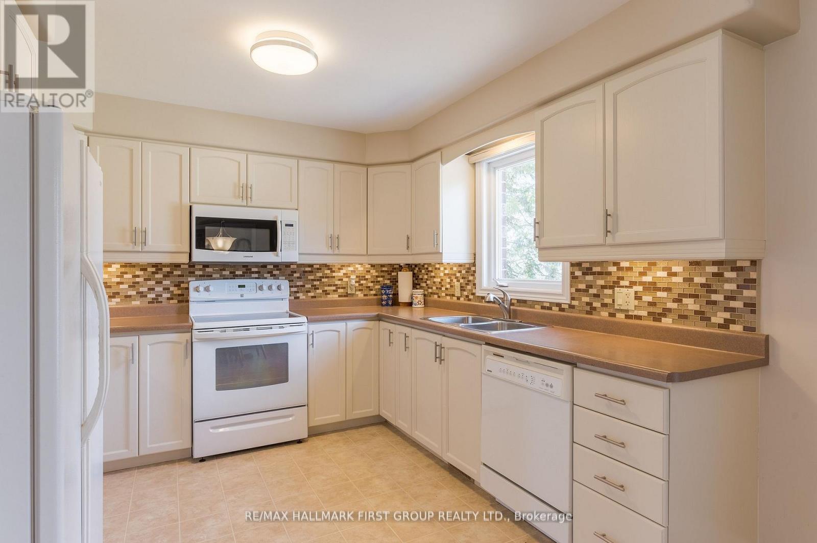 4 Bluewater Avenue, Kawartha Lakes, Ontario  K9V 0K6 - Photo 14 - X13034342