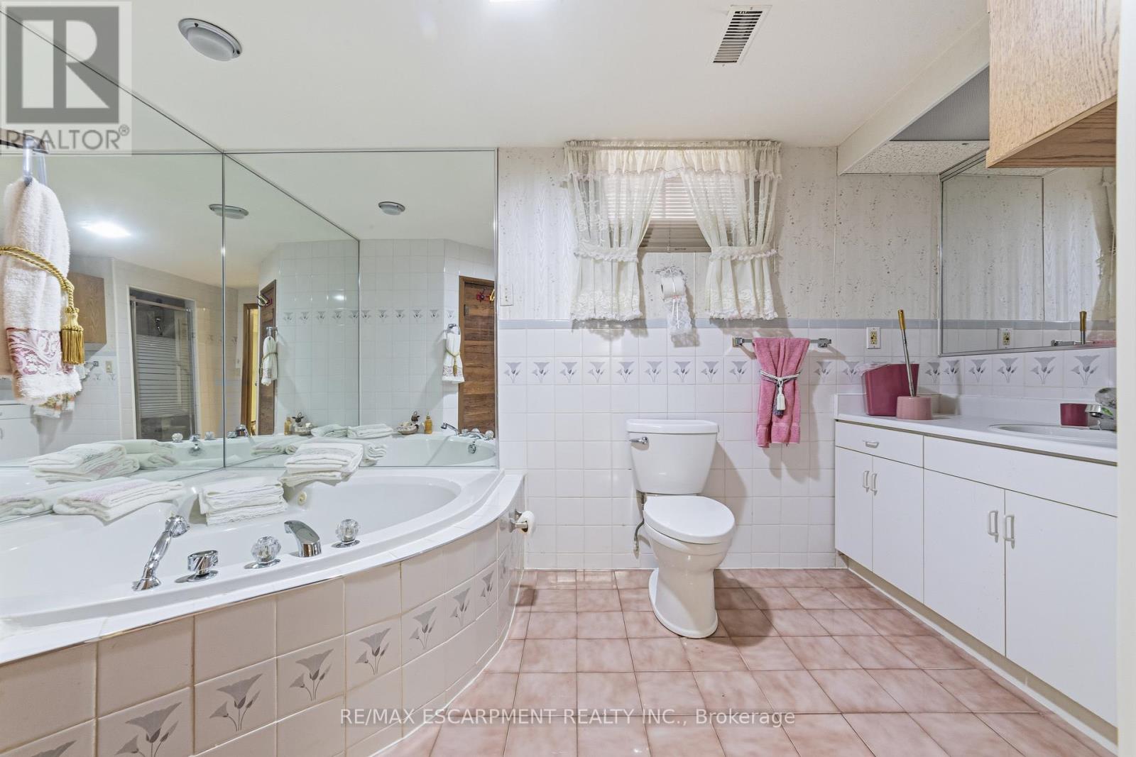 546 Dicenzo Drive S, Hamilton, Ontario  L9C 2C3 - Photo 30 - X13034522