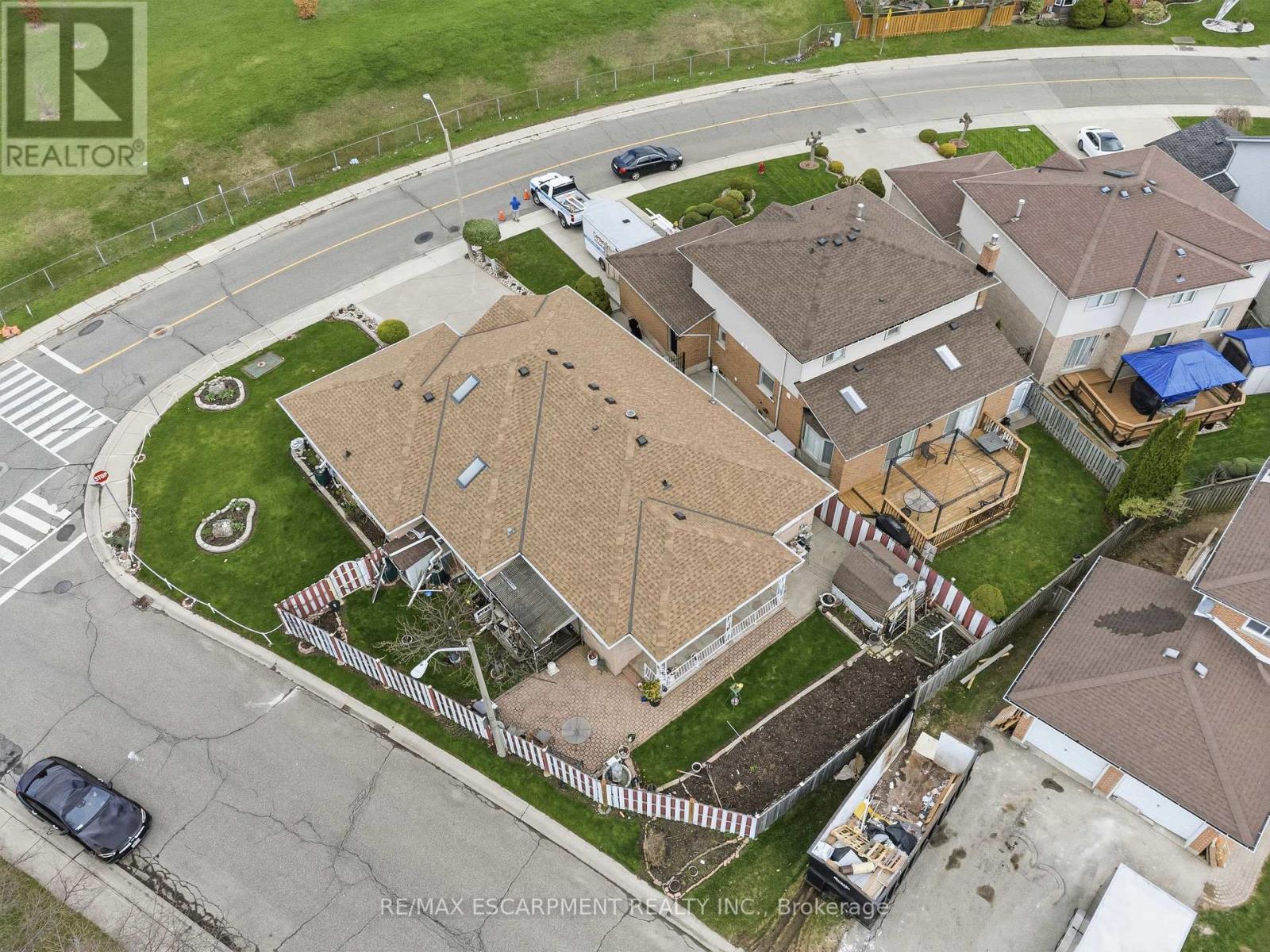 546 Dicenzo Drive S, Hamilton, Ontario  L9C 2C3 - Photo 42 - X13034522