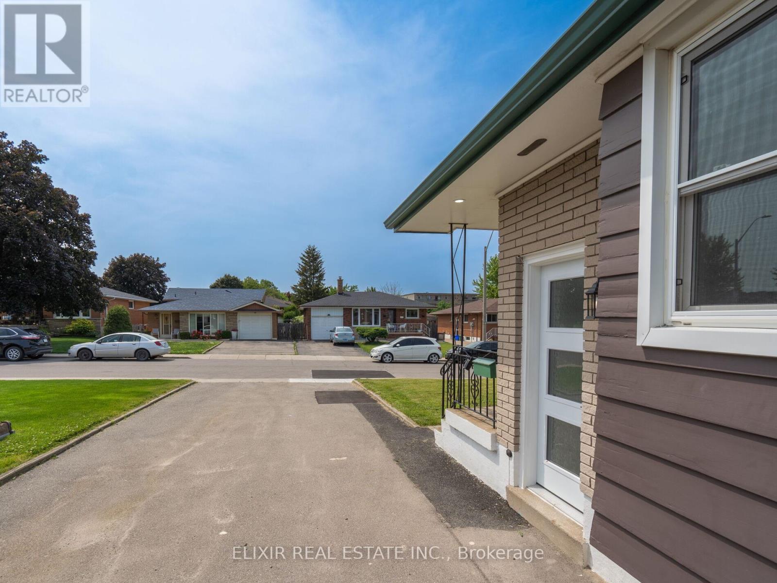 63 Champlain Avenue, Hamilton, Ontario  L8G 2H5 - Photo 4 - X13034548