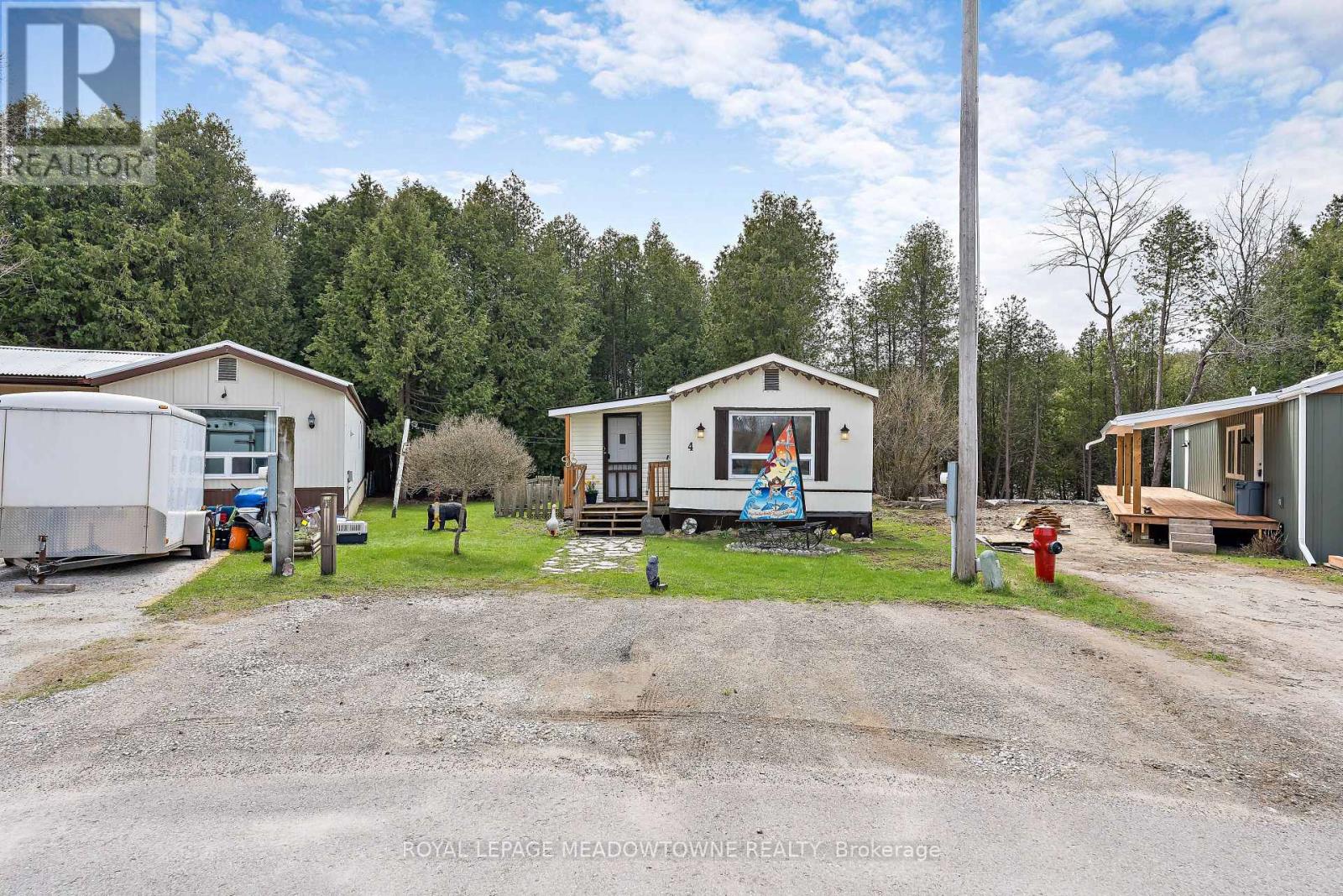 4 Laurel Lane, Erin, Ontario  N0B 1T0 - Photo 2 - X13034676