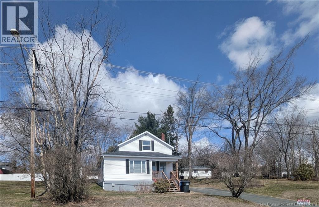 235 Gladstone Avenue, Miramichi, New Brunswick  E1V 1E7 - Photo 1 - NB134317
