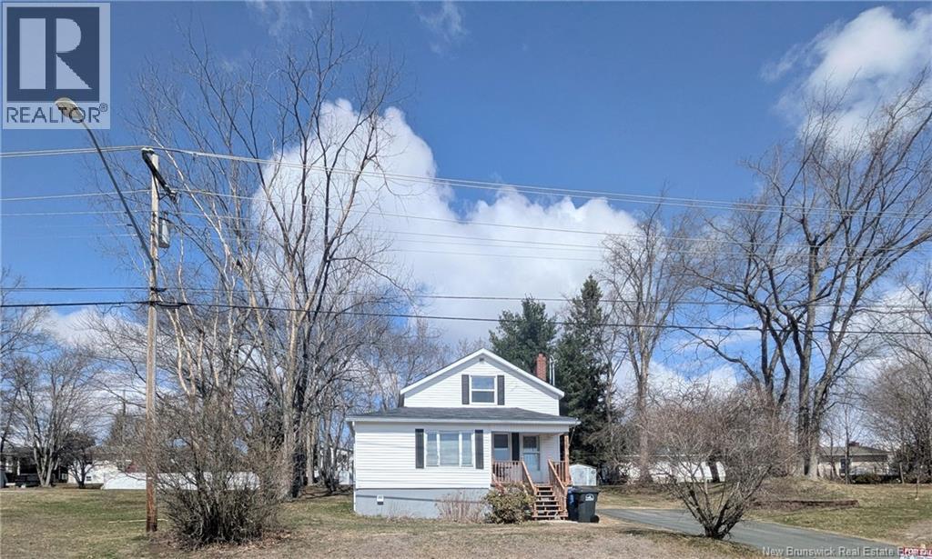 235 Gladstone Avenue, Miramichi, New Brunswick  E1V 1E7 - Photo 2 - NB134317
