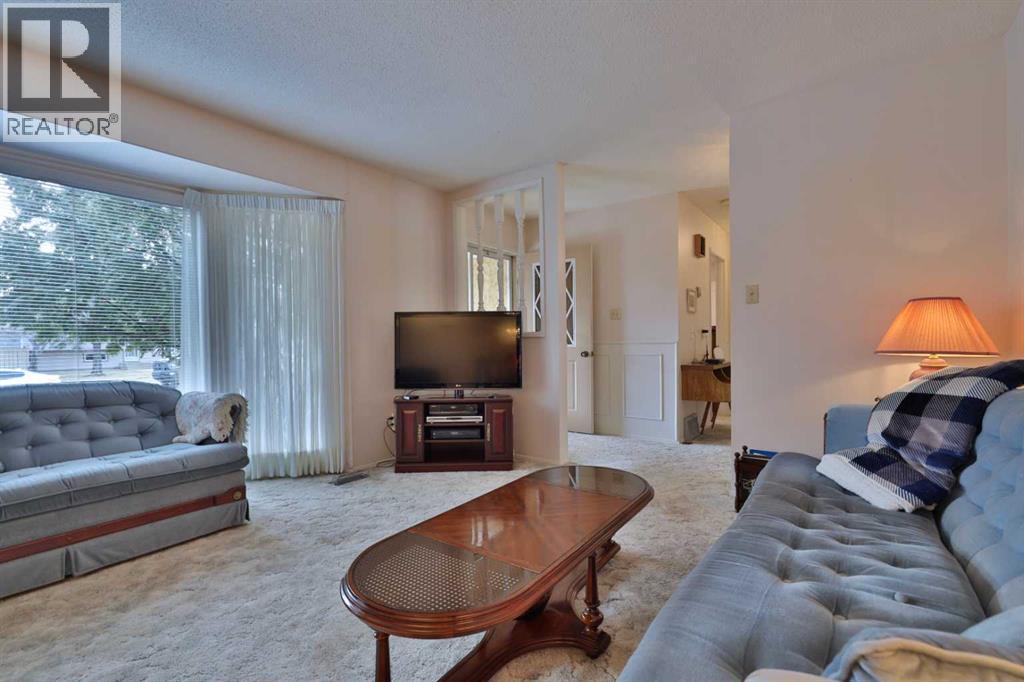 78 Elliott Drive, Camrose, Alberta  T4V 3J1 - Photo 8 - A2300947