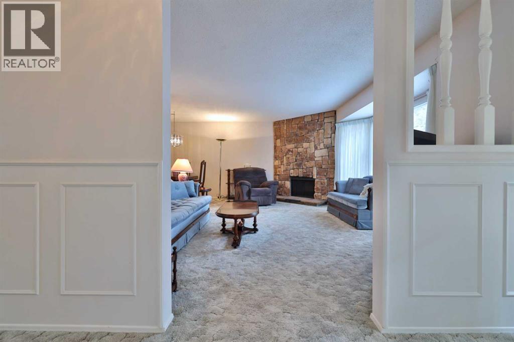 78 Elliott Drive, Camrose, Alberta  T4V 3J1 - Photo 4 - A2300947