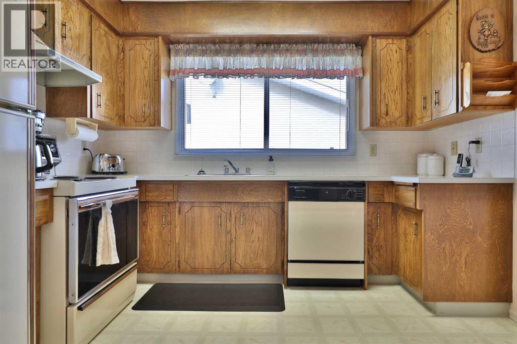 78 Elliott Drive, Camrose, Alberta  T4V 3J1 - Photo 12 - A2300947