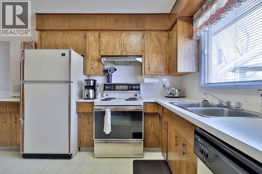 78 Elliott Drive, Camrose, Alberta  T4V 3J1 - Photo 14 - A2300947