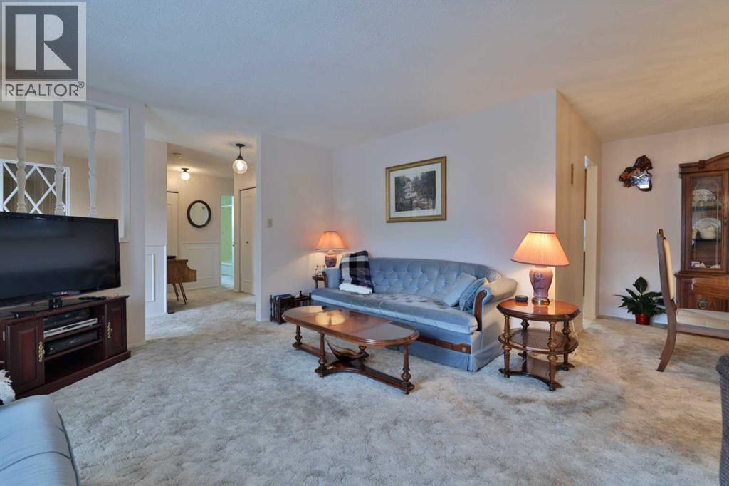 78 Elliott Drive, Camrose, Alberta  T4V 3J1 - Photo 6 - A2300947