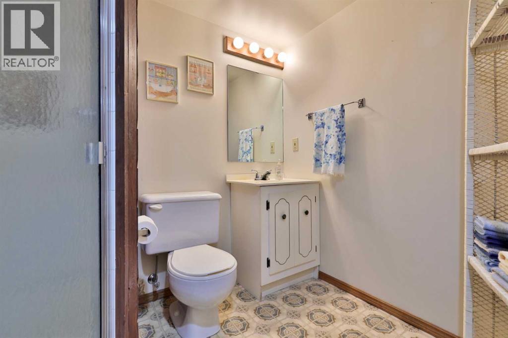 78 Elliott Drive, Camrose, Alberta  T4V 3J1 - Photo 40 - A2300947