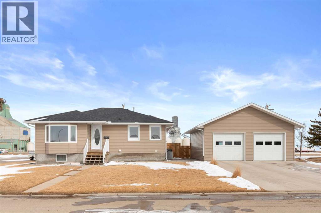 803 2 Avenue W, Foremost, Alberta  T0K 0X0 - Photo 1 - A2292573