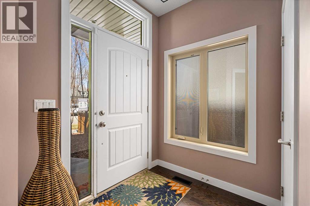 521 9 Avenue NE, Calgary, Alberta  T2E 0W2 - Photo 3 - A2294400