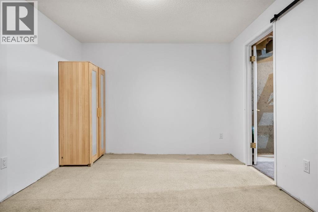 2640 Dovely Court Se, Calgary, Alberta  T2B 3G6 - Photo 24 - A2296864