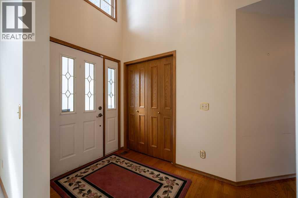 207 Shawnee Mews Sw, Calgary, Alberta  T2Y 1W4 - Photo 6 - A2299230