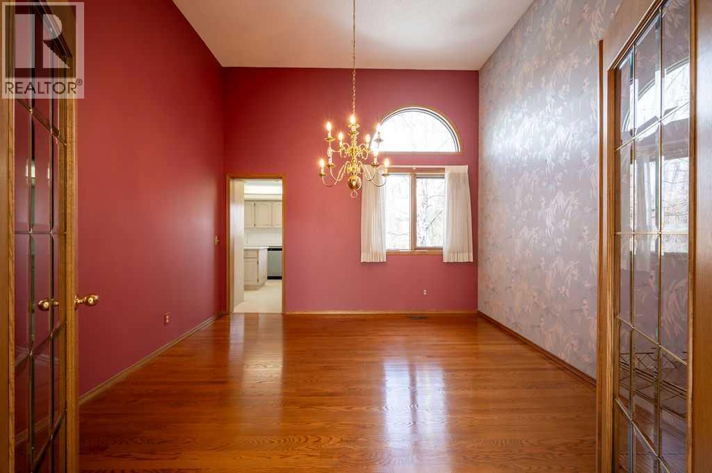 207 Shawnee Mews Sw, Calgary, Alberta  T2Y 1W4 - Photo 18 - A2299230