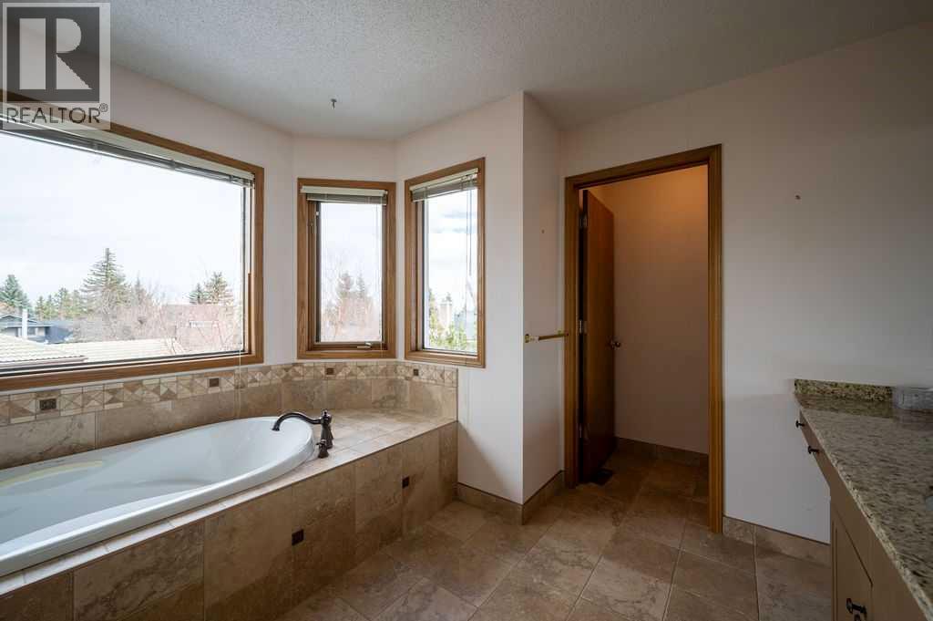 207 Shawnee Mews Sw, Calgary, Alberta  T2Y 1W4 - Photo 24 - A2299230