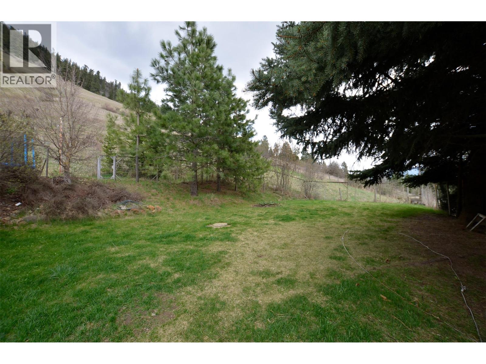 3421 Highway 6 Highway, Lumby, British Columbia  V0E 2G7 - Photo 10 - 10384227