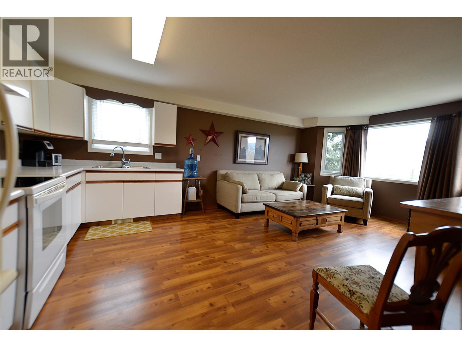 3421 Highway 6 Highway, Lumby, British Columbia  V0E 2G7 - Photo 41 - 10384227