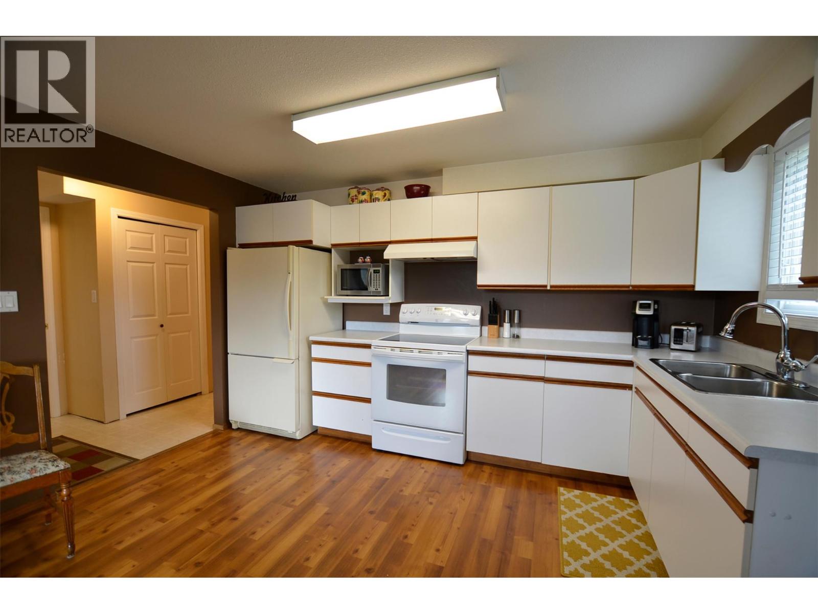 3421 Highway 6 Highway, Lumby, British Columbia  V0E 2G7 - Photo 43 - 10384227