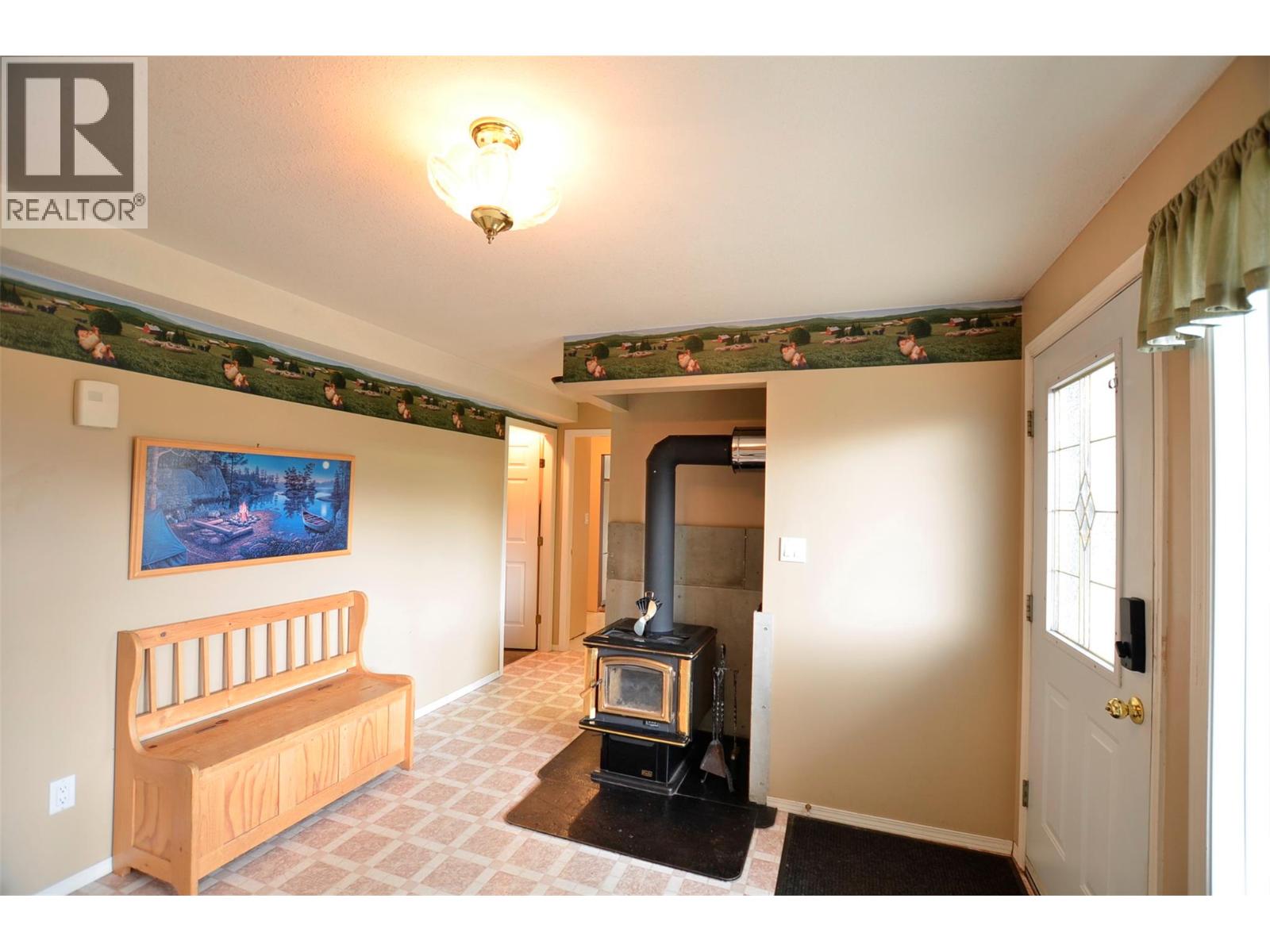 3421 Highway 6 Highway, Lumby, British Columbia  V0E 2G7 - Photo 38 - 10384227