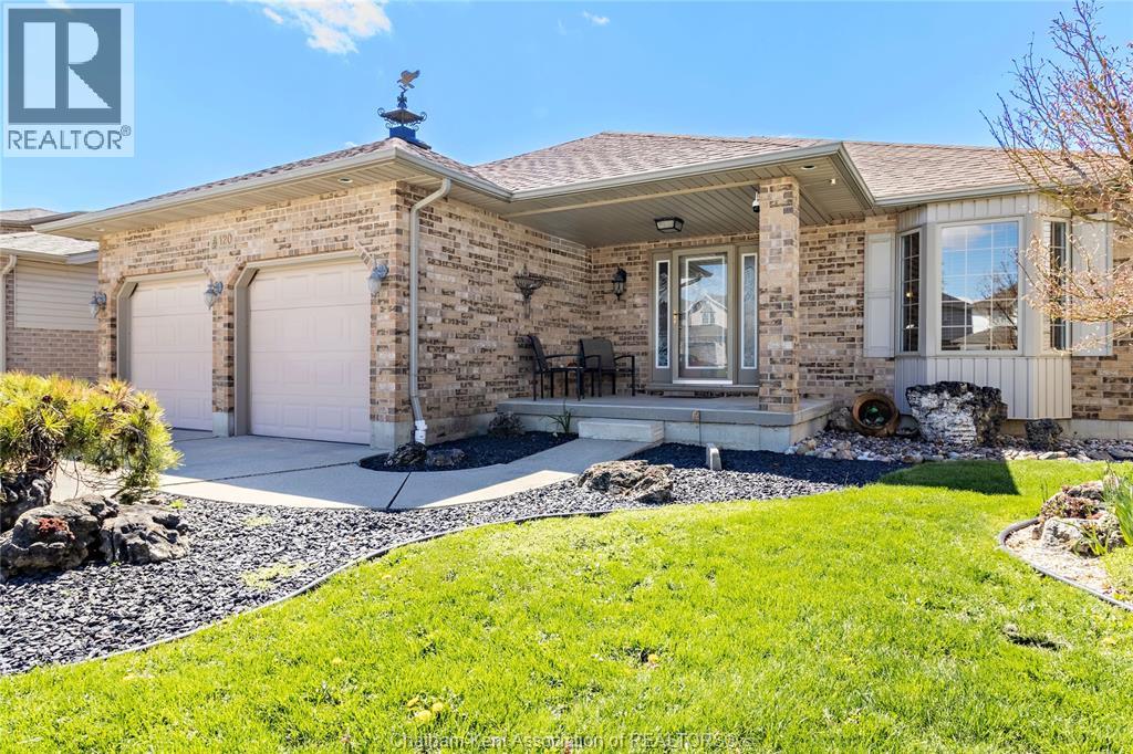 MLS# 26008904: 120 CARTIER PLACE, Chatham, Canada