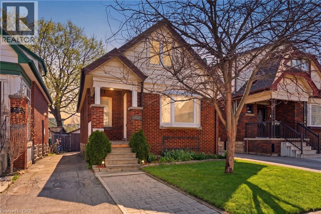 69 Houghton Avenue S, Hamilton, Ontario  L8K 2M9 - Photo 2 - 40823532