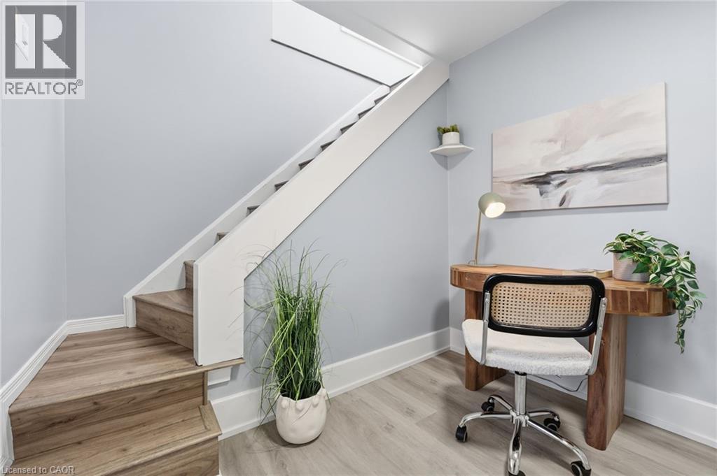 69 Houghton Avenue S, Hamilton, Ontario  L8K 2M9 - Photo 21 - 40823532