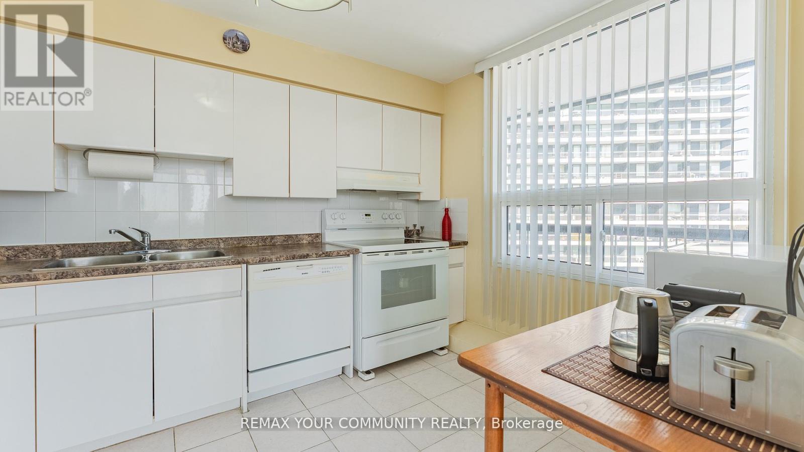 702 - 115 Antibes Drive, Toronto, Ontario  M2R 2Y9 - Photo 18 - C13034610