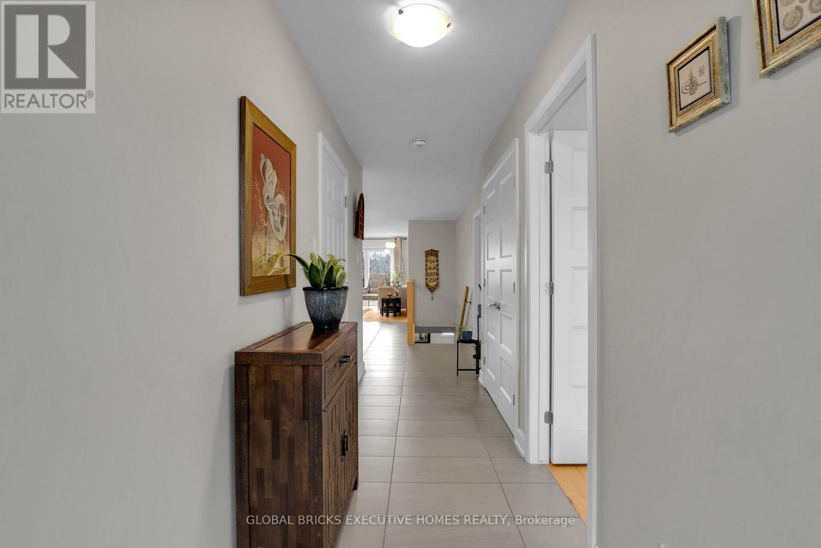 52 Des Benevoles Street, The Nation, Ontario  K0A 2M0 - Photo 3 - X12979984