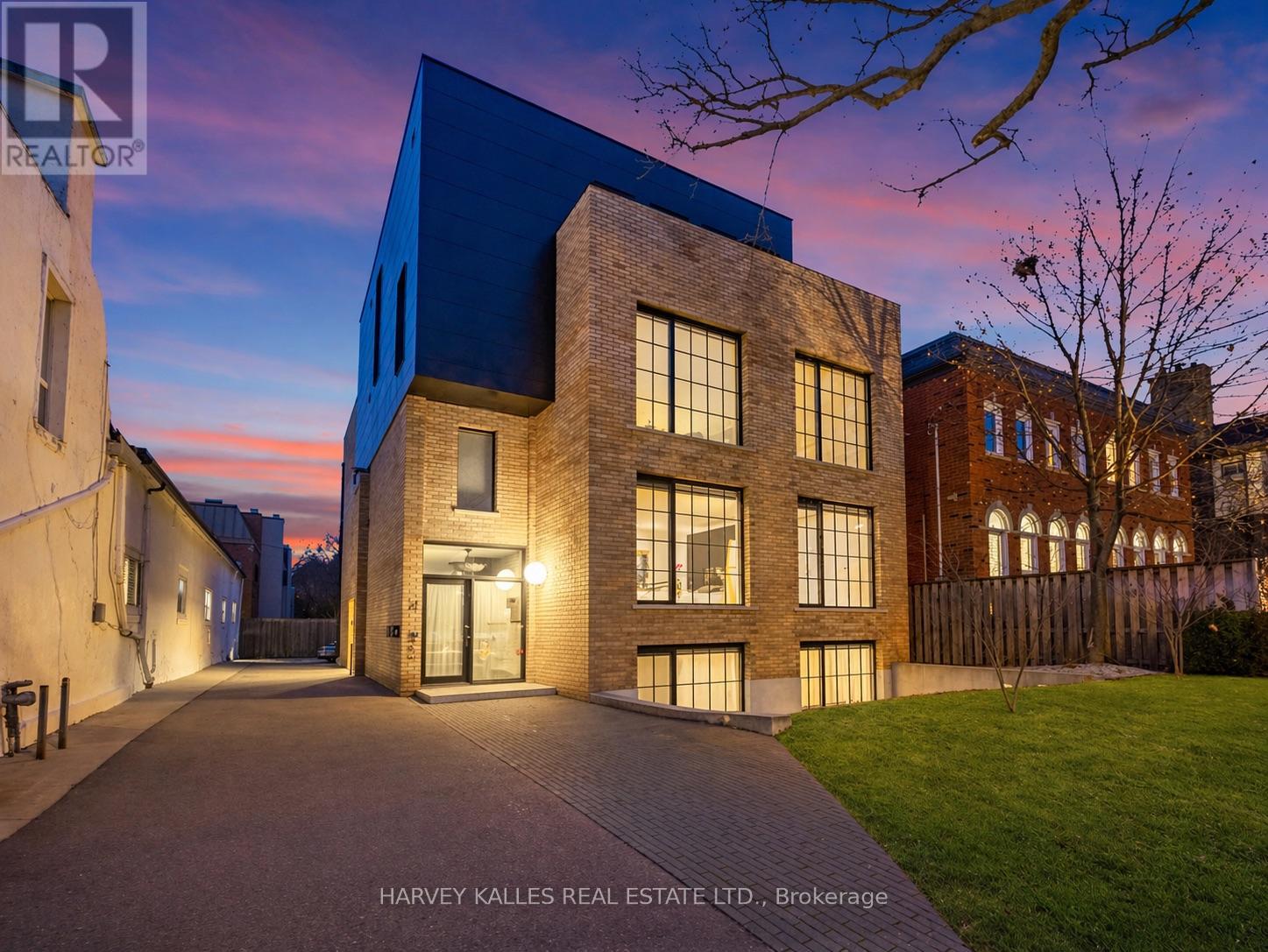 B - 34 COULSON AVENUE, Toronto, Ontario