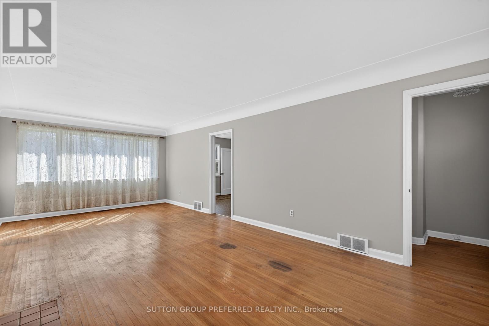 364 Mckeon Avenue, London South, Ontario  N6C 4H5 - Photo 11 - X13031878