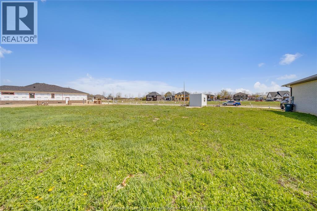 MLS# 26008486: 3679 FARROW AVENUE, Windsor, Canada