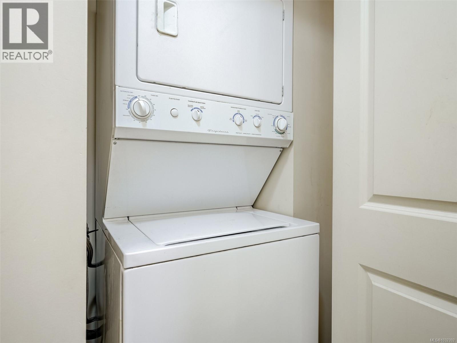 205 827 Fairfield Rd, Victoria, British Columbia  V8V 5B2 - Photo 24 - 1032392