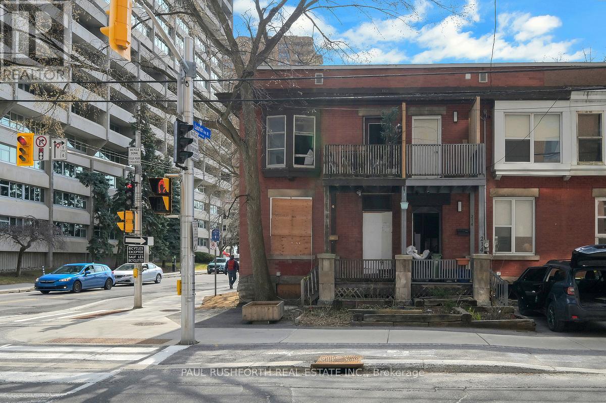 216 Bay Street, Ottawa, Ontario  K1R 5Y9 - Photo 2 - X12774860