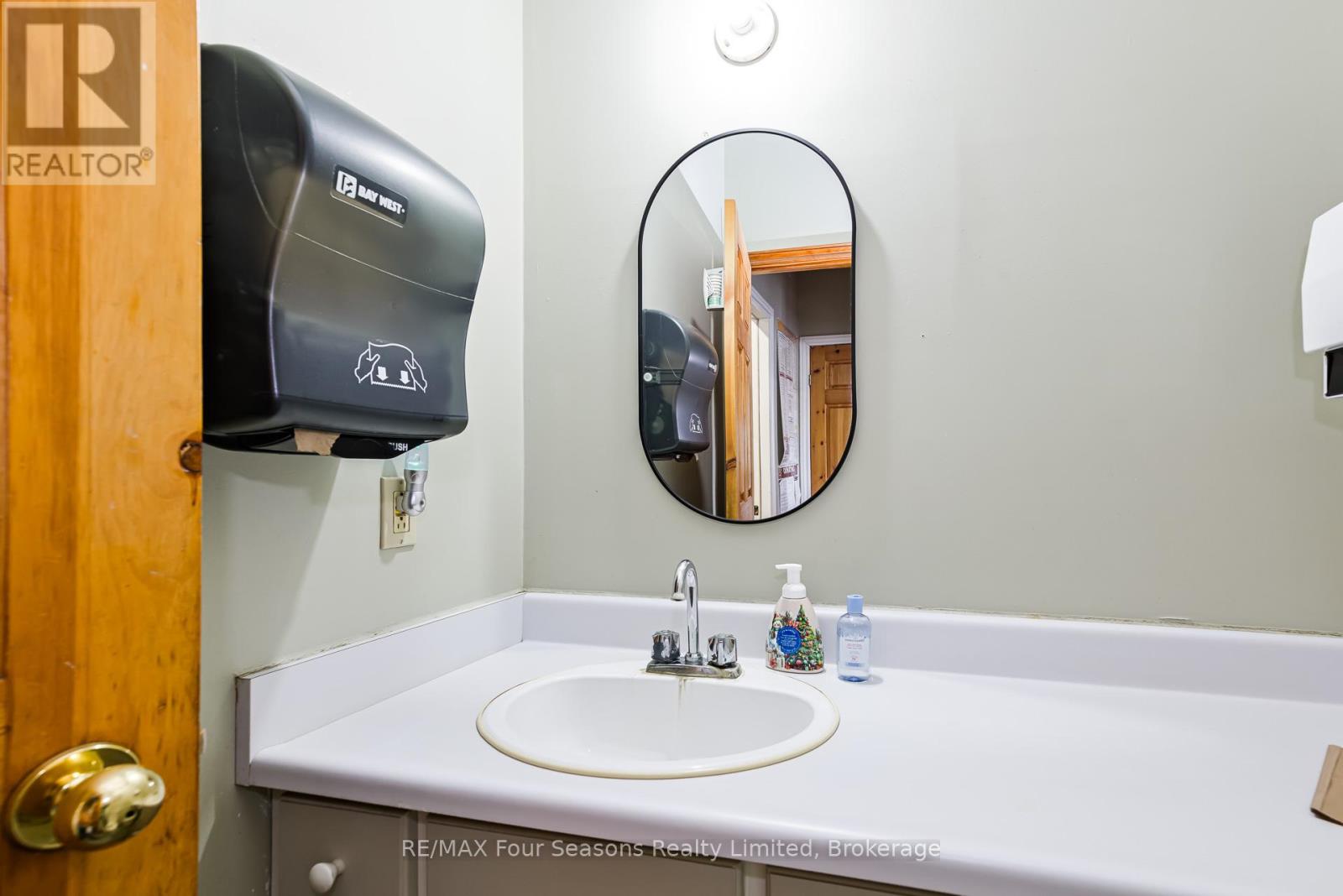 12403 10 County Road, Clearview, Ontario  L0M 1S0 - Photo 40 - S13034892