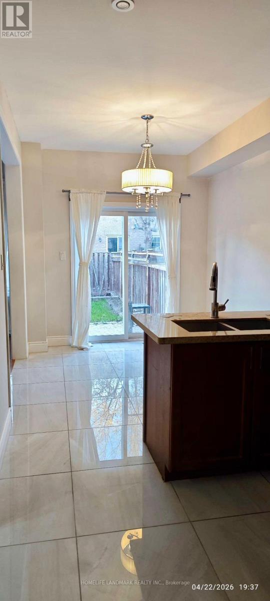 40 Ozner Crescent, Vaughan, Ontario  L4H 0E1 - Photo 8 - N12954866