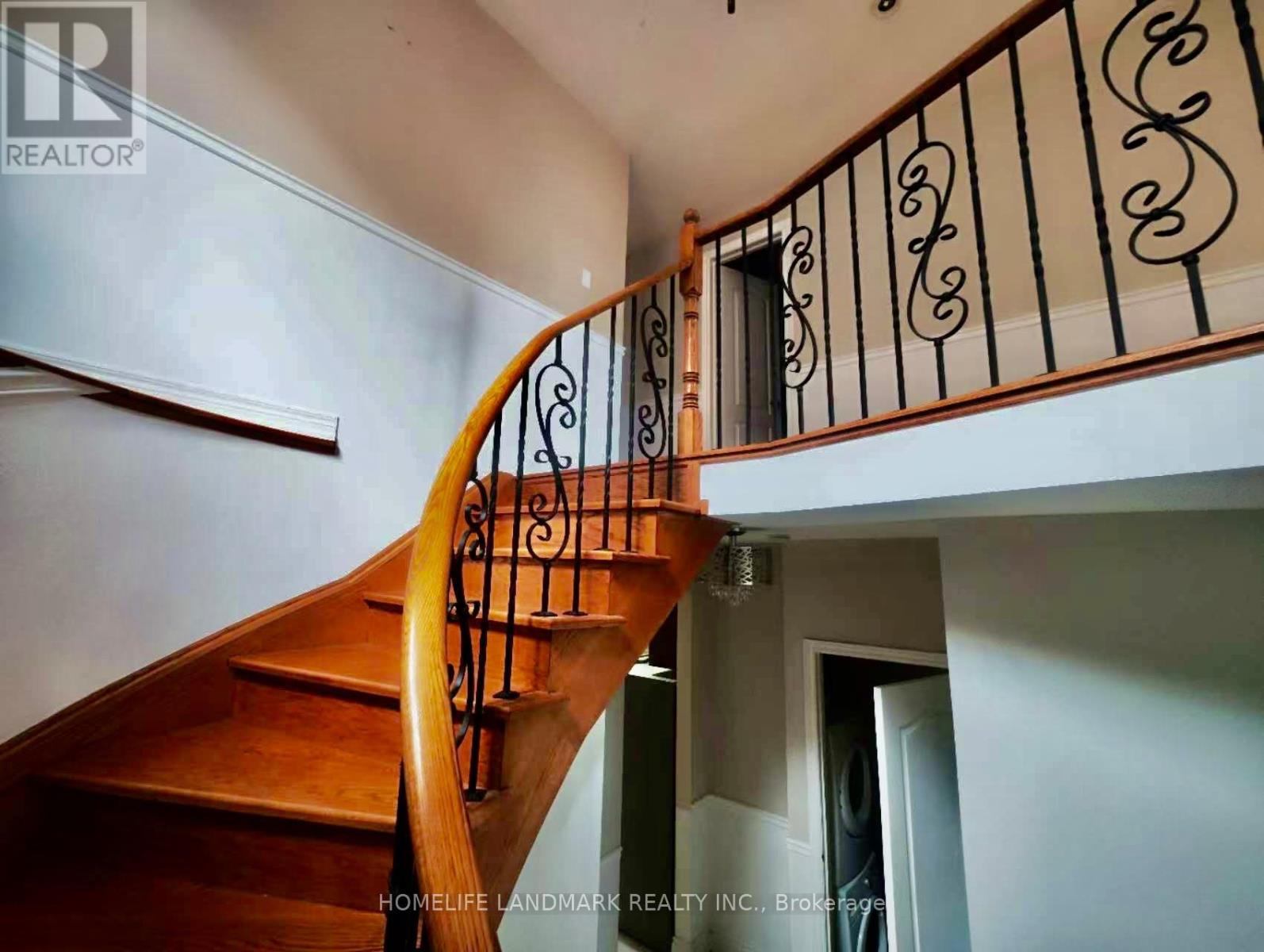 40 Ozner Crescent, Vaughan, Ontario  L4H 0E1 - Photo 13 - N12954866