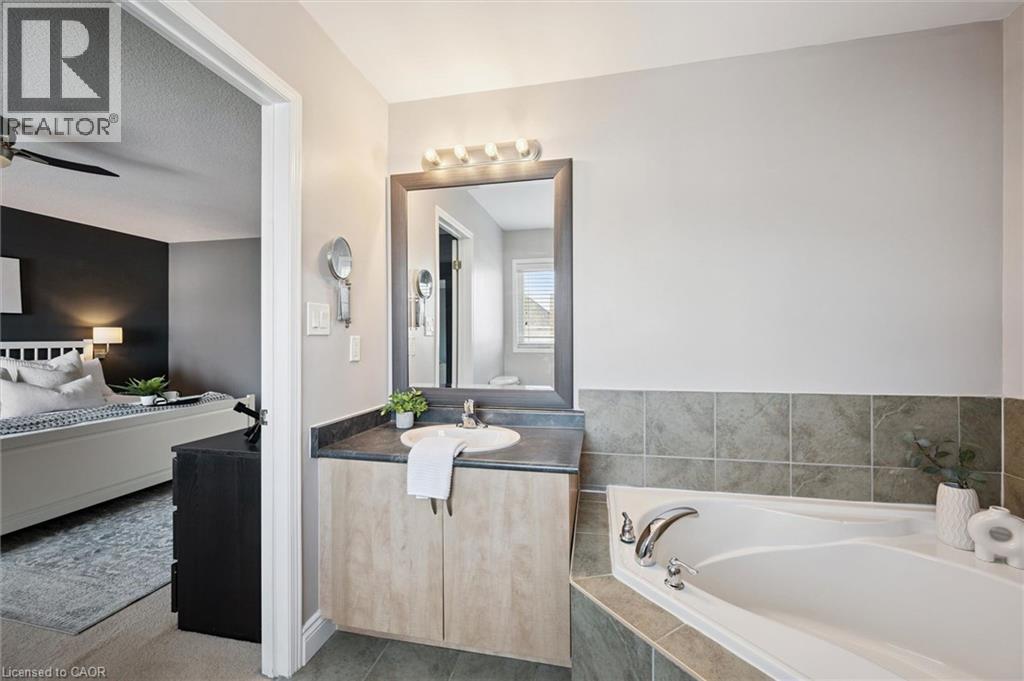 28 Griffiths Avenue, Cambridge, Ontario  N1P 1J7 - Photo 16 - 40822739