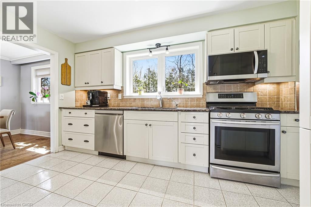 668 Chestnut Place, Burlington, Ontario  L7N 3E8 - Photo 9 - 40820722