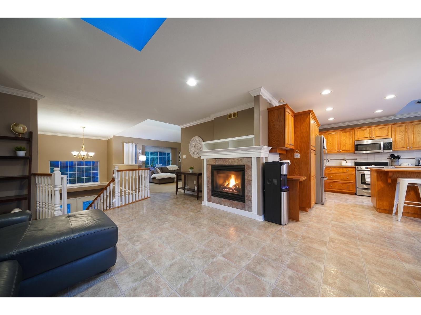 9256 203 Street, Langley, British Columbia  V1M 2M7 - Photo 9 - R3113258