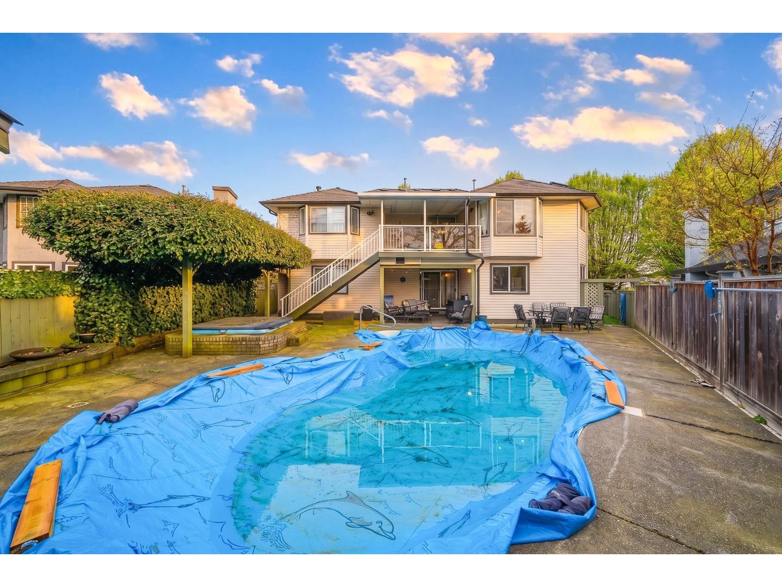 9256 203 Street, Langley, British Columbia  V1M 2M7 - Photo 3 - R3113258