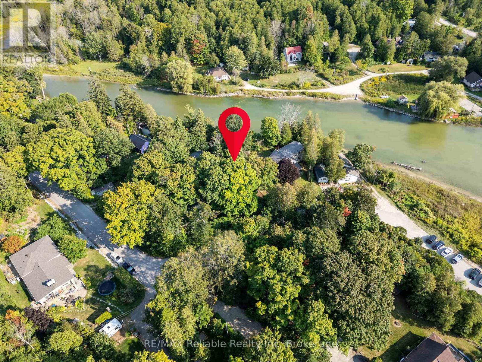 24 Huron Street N, Ashfield-Colborne-Wawanosh, Ontario  N7A 3X9 - Photo 3 - X13034812