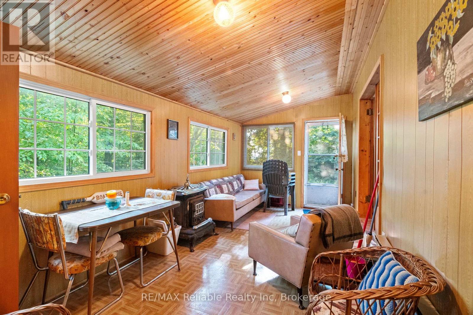 24 Huron Street N, Ashfield-Colborne-Wawanosh, Ontario  N7A 3X9 - Photo 7 - X13034812